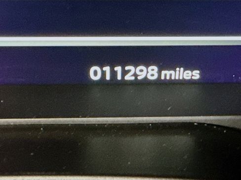 Used 2024 Mitsubishi Outlander SE image 16