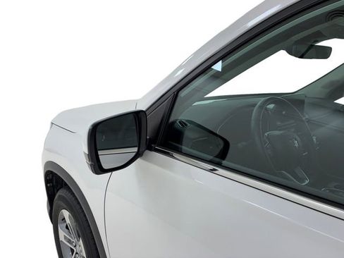 Used 2025 Honda Pilot EX-L image 10