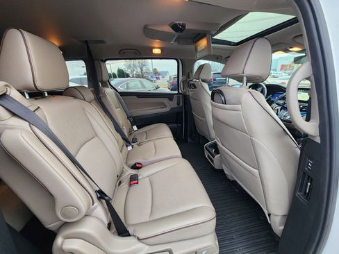 Certified 2024 Honda Odyssey Elite image 12