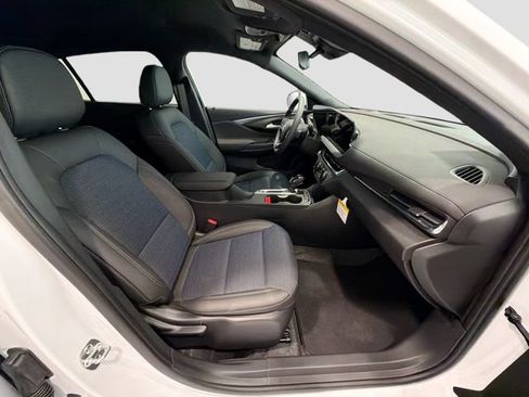New 2026 Buick Envista Preferred FWD image 24