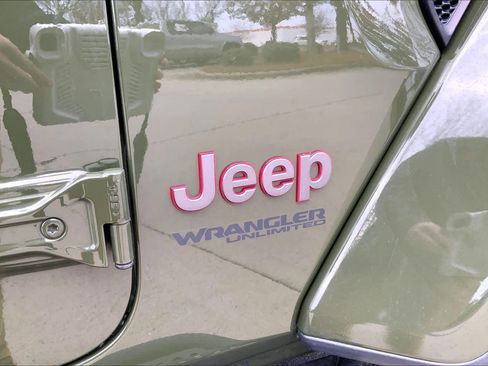 Used 2020 Jeep Wrangler Unlimited Rubicon image 33