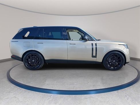 Certified 2024 Land Rover Range Rover Long Wheelbase SE image 4