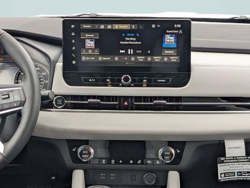 New 2026 Mitsubishi Outlander SE FWD image 17