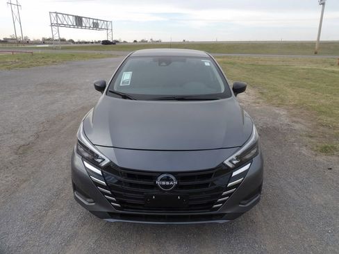 Used 2025 Nissan Versa S w/ Trunk Package image 3