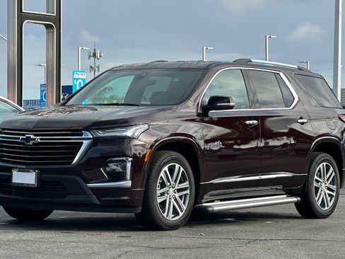 Used 2022 Chevrolet Traverse High Country w/ LPO, Floor Liner Package image 8