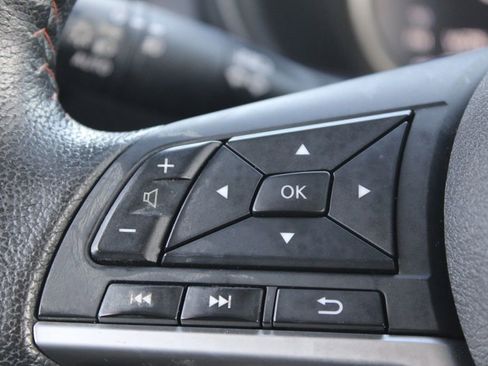 Used 2019 Nissan Kicks SR w/ SR Premium Package image 28