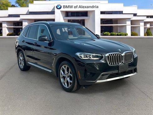Used 2023 BMW X3 xDrive30i w/ Premium Package AWD/4WD image 3