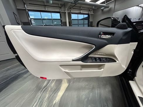 Used 2010 Lexus IS 250C image 41