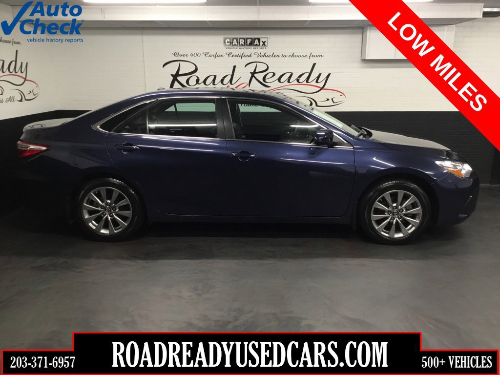Used 2017 Toyota Camry XLE w/ Moonroof Package FWD image 1