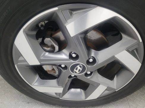 Used 2021 Hyundai Venue SEL image 31