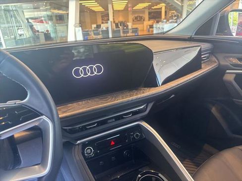 Used 2025 Audi Q5 Premium w/ Convenience Package AWD/4WD image 18