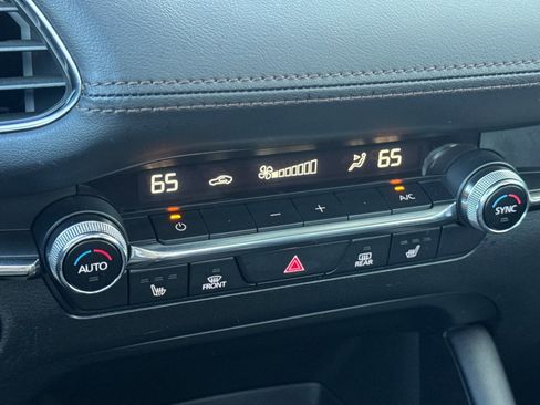 Used 2022 MAZDA MAZDA3 s image 19