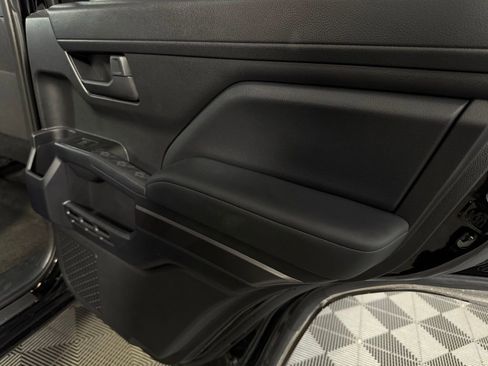 Used 2025 Toyota 4Runner SR5 image 29