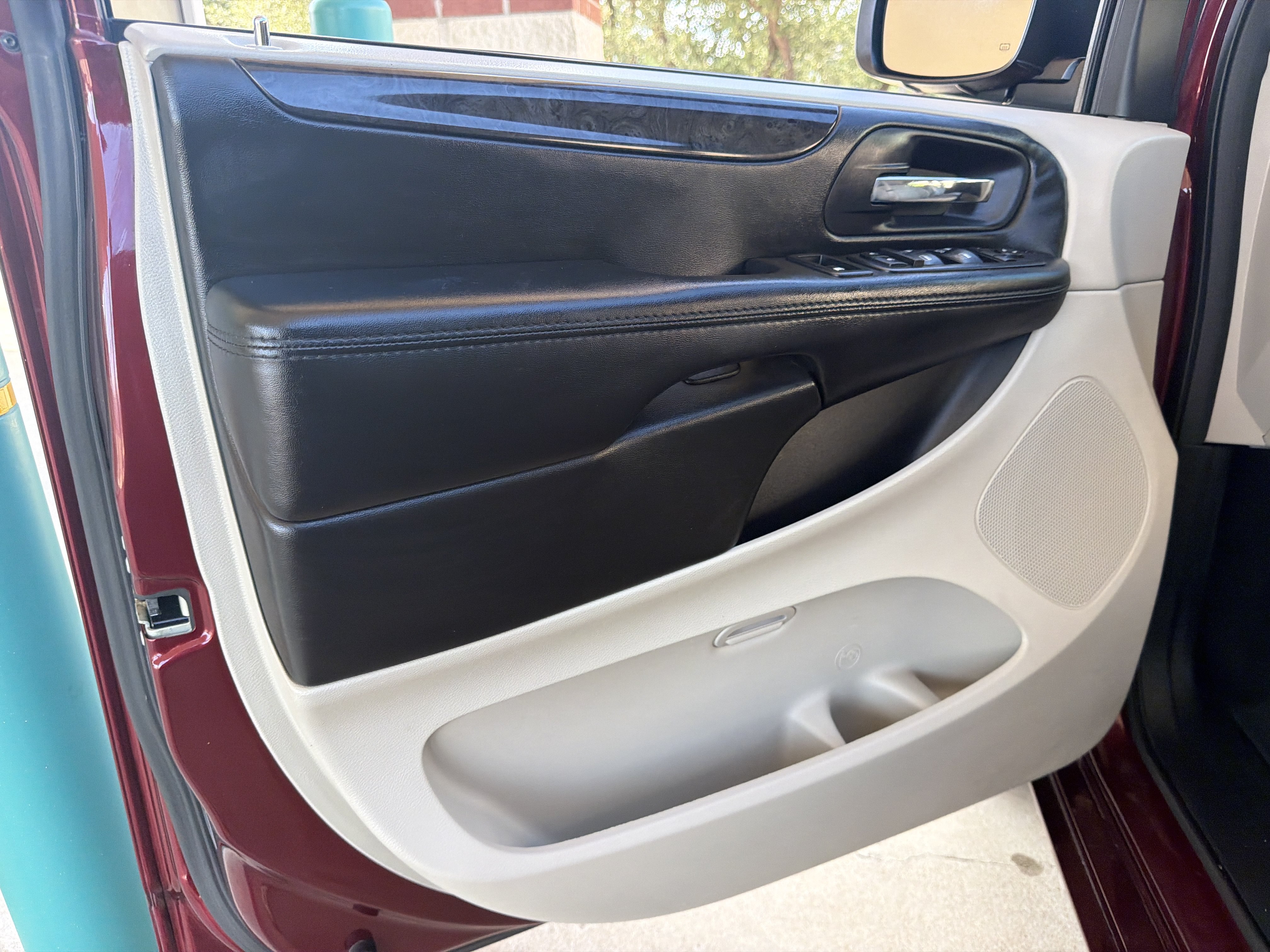 Used 2018 Dodge Grand Caravan SE w/ UConnect Hands-Free Group FWD image 20