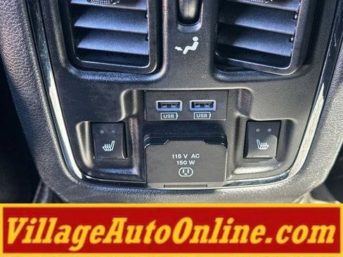Used 2015 Jeep Grand Cherokee Overland w/ Advanced Technology Group AWD/4WD image 39