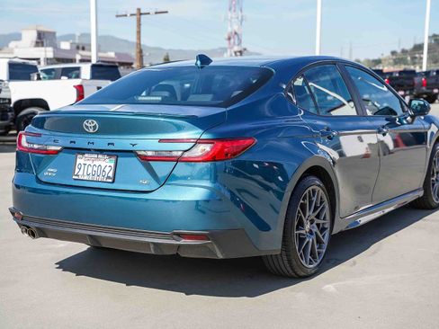 Certified 2025 Toyota Camry SE image 11