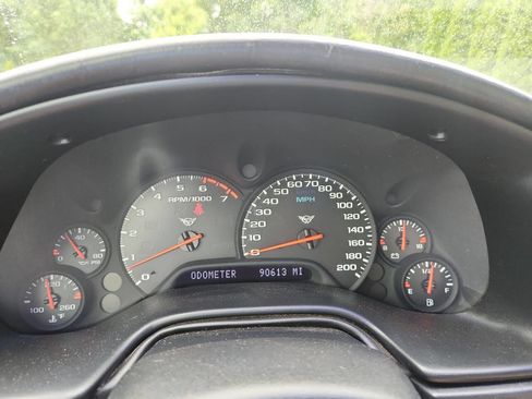 Used 2000 Chevrolet Corvette Convertible w/ Performance Handling Pkg image 20