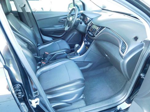 Used 2019 Chevrolet Trax LT w/ Driver Confidence Package FWD image 11
