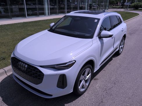 New 2025 Audi Q5 Premium Plus image 25