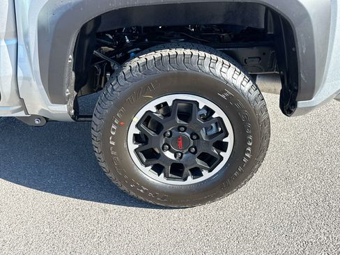 New 2026 Toyota Tacoma TRD Off-Road w/ TRD Off Road Upgrade Package AWD/4WD image 6