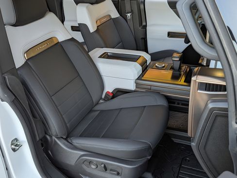 Used 2024 GMC Hummer EV 2X w/ LPO, Sport Package image 22