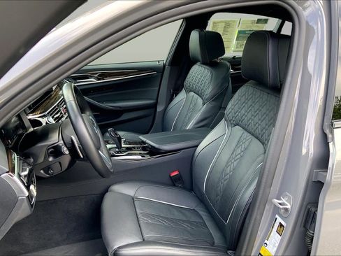 Used 2022 BMW 540i xDrive w/ M Sport Package AWD/4WD image 9