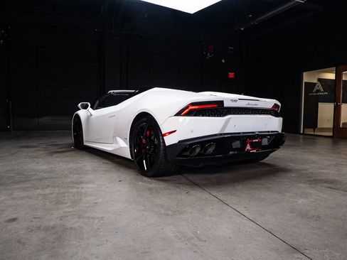 Used 2017 Lamborghini Huracan LP 610-4 AWD/4WD image 25