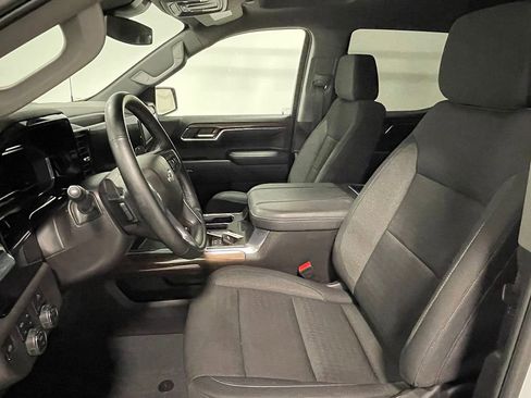 Used 2024 Chevrolet Silverado 1500 LT Trail Boss image 3