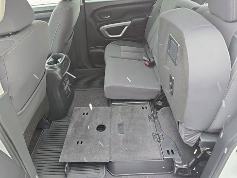 Used 2021 Nissan Titan SV w/ SV Convenience Package image 33