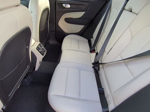 New 2026 Volvo XC40 B5 Ultra w/ Protection Package Premier image 17