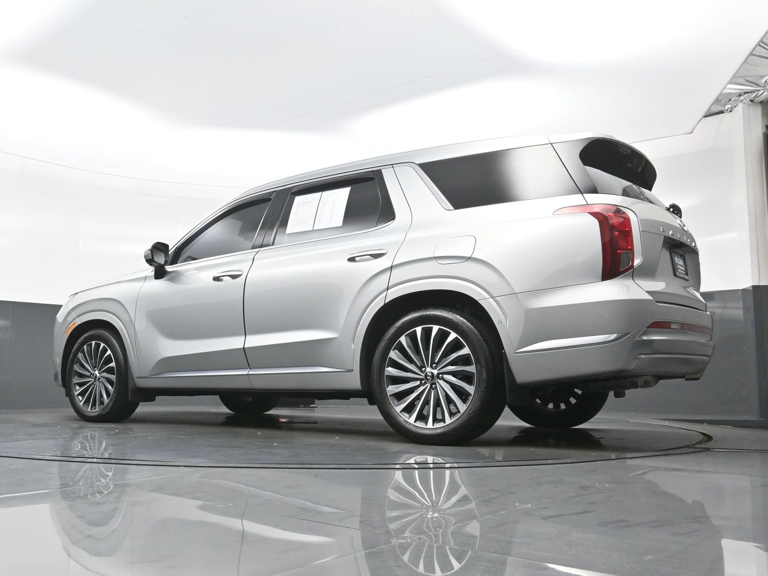 Certified 2024 Hyundai Palisade Calligraphy AWD/4WD image 32
