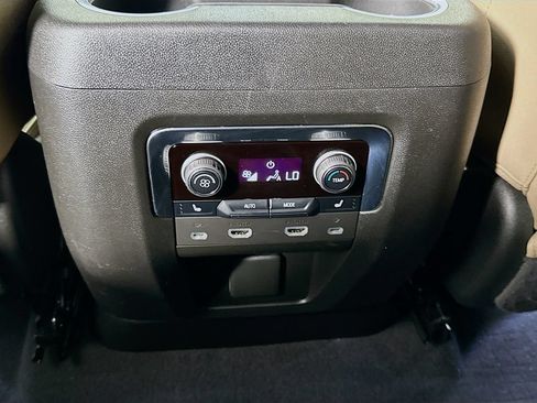 Used 2023 Chevrolet Tahoe Premier w/ Advanced Technology Package RWD image 26