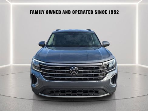 Certified 2024 Volkswagen Atlas SE image 7