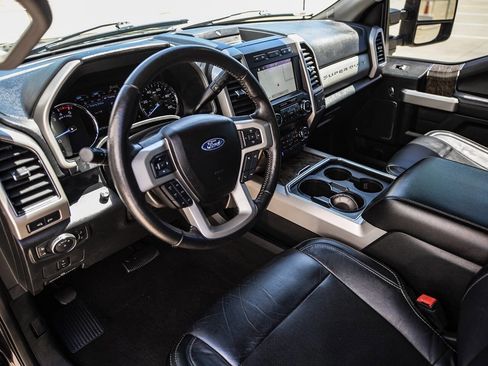 Used 2019 Ford F250 Lariat image 12