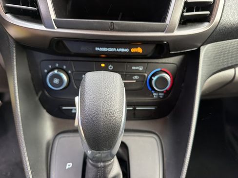 Used 2020 Ford Transit Connect XL FWD image 21