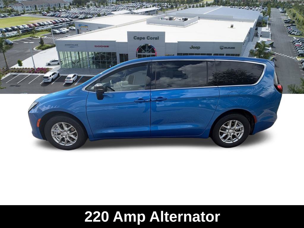 New 2027 Chrysler Pacifica Select w/ Family Tech Group FWD image 6