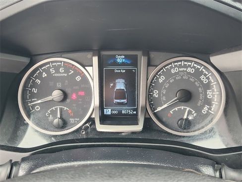 Used 2022 Toyota Tacoma SR5 image 15