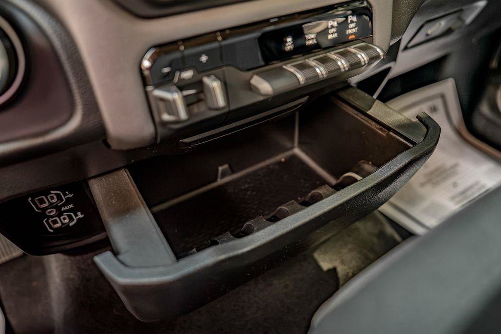 Used 2019 RAM 1500 Big Horn AWD/4WD image 32
