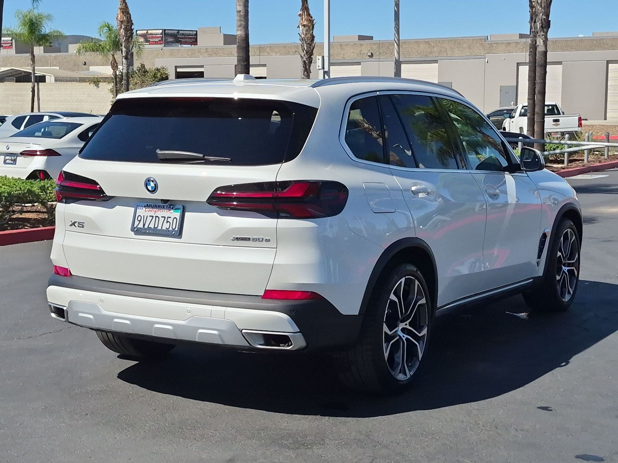 Used 2026 BMW X5 xDrive50e w/ Climate Comfort Package AWD/4WD image 10