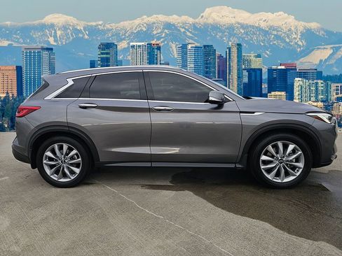 Used 2021 INFINITI QX50 Luxe image 8