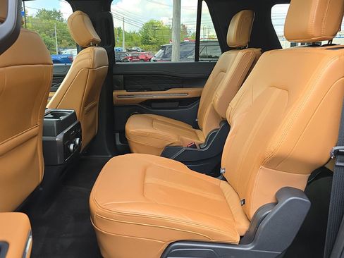 Used 2022 Ford Expedition Max Platinum image 36