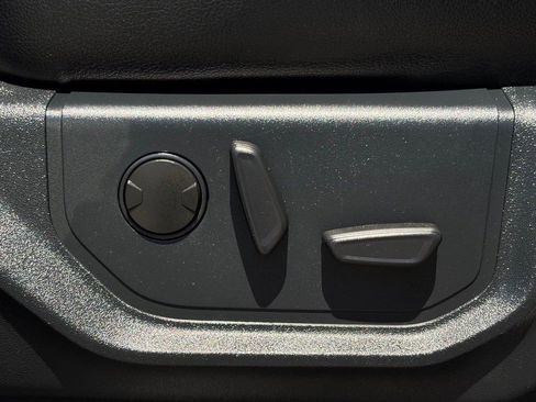 Used 2020 Ford F250 Lariat w/ Lariat Value Package image 33