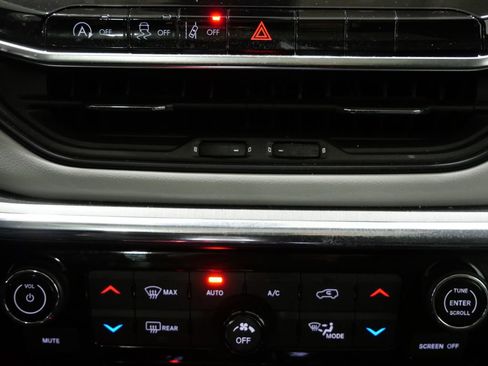 Used 2022 Jeep Compass Limited w/ Sun and Sound Group image 21