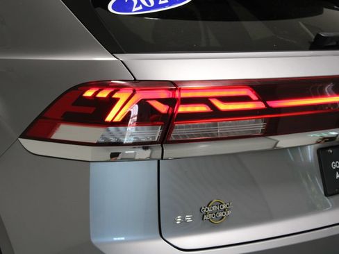 Used 2024 Volkswagen Atlas Cross Sport SE AWD/4WD image 49