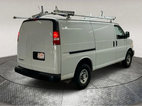 Used 2020 Chevrolet Express 3500 w/ Driver Convenience Package image 8