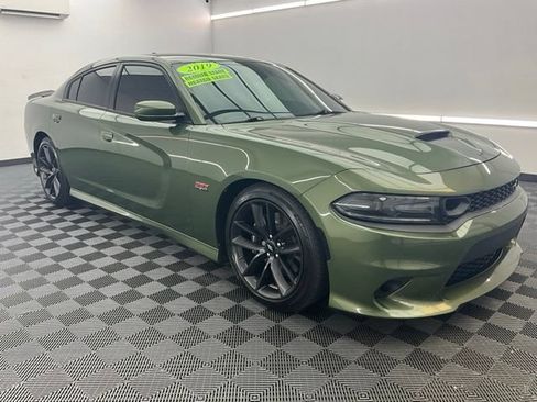 Used 2019 Dodge Charger Scat Pack RWD image 3