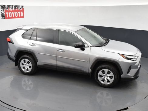 Used 2025 Toyota RAV4 LE AWD/4WD image 20