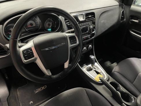 Used 2013 Chrysler 200 Touring w/ Cold Weather Group image 5