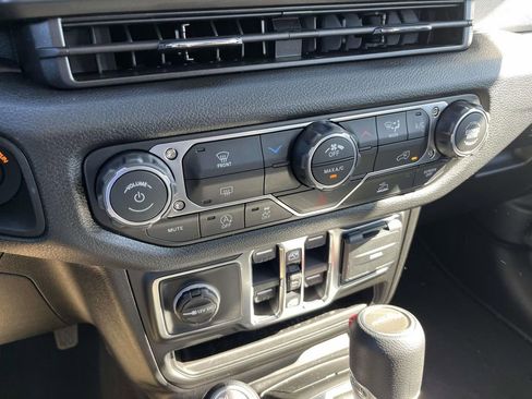New 2026 Jeep Gladiator Sport AWD/4WD image 19