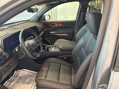 Used 2024 Chevrolet Traverse RS image 15